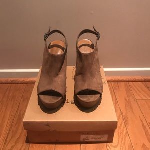 INDIGO RD. - KIZZIE STUDDED PEEP TOE PLATFORM